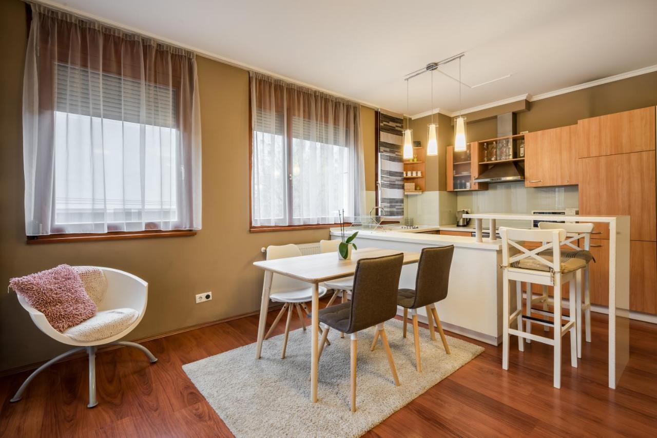 Apartment Downtown Karpat 9 Budapest Eksteriør bilde